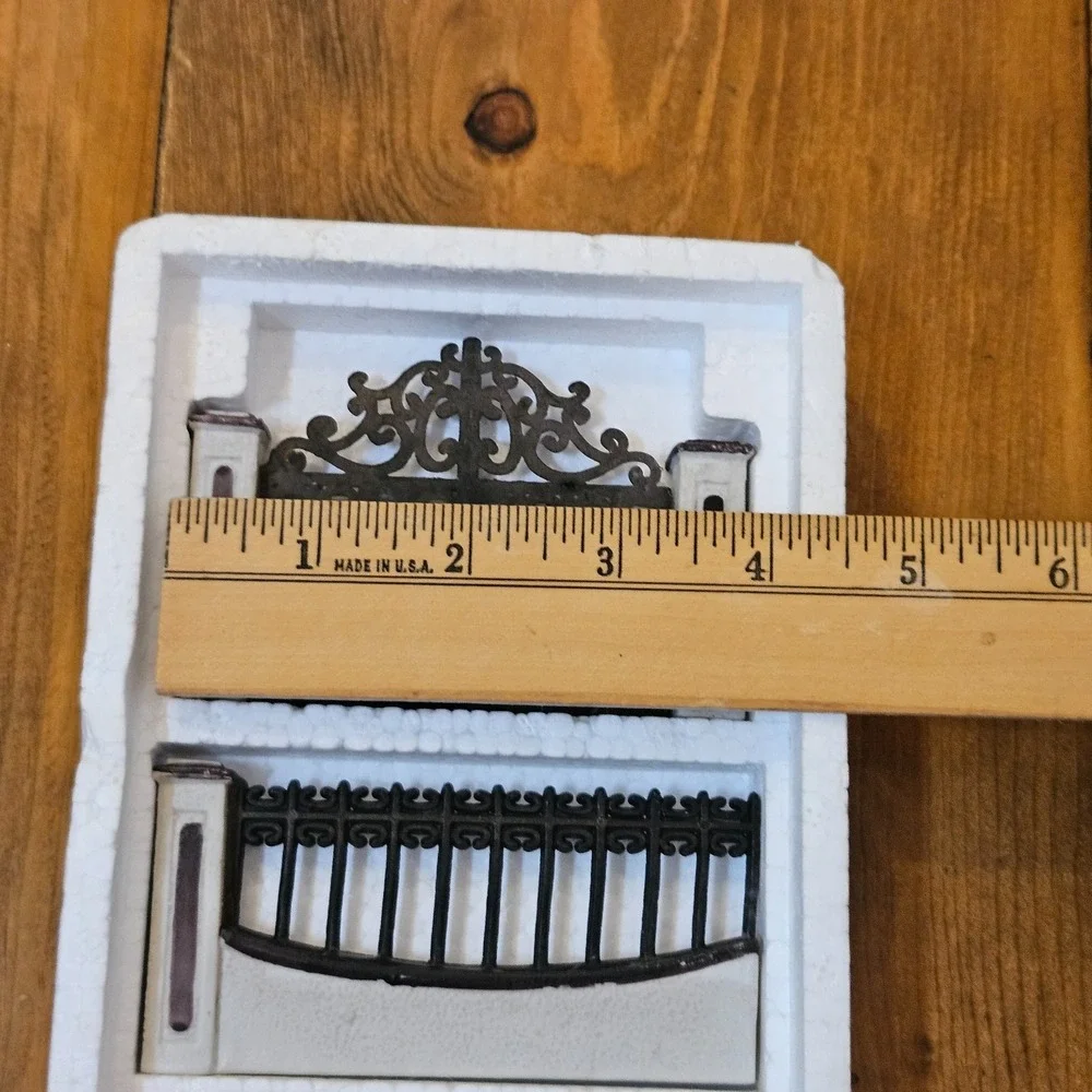 VTG Lemax Dickensvale Iron Gate & Wall Set of 5 Village Fence Accessory 1995 Box
